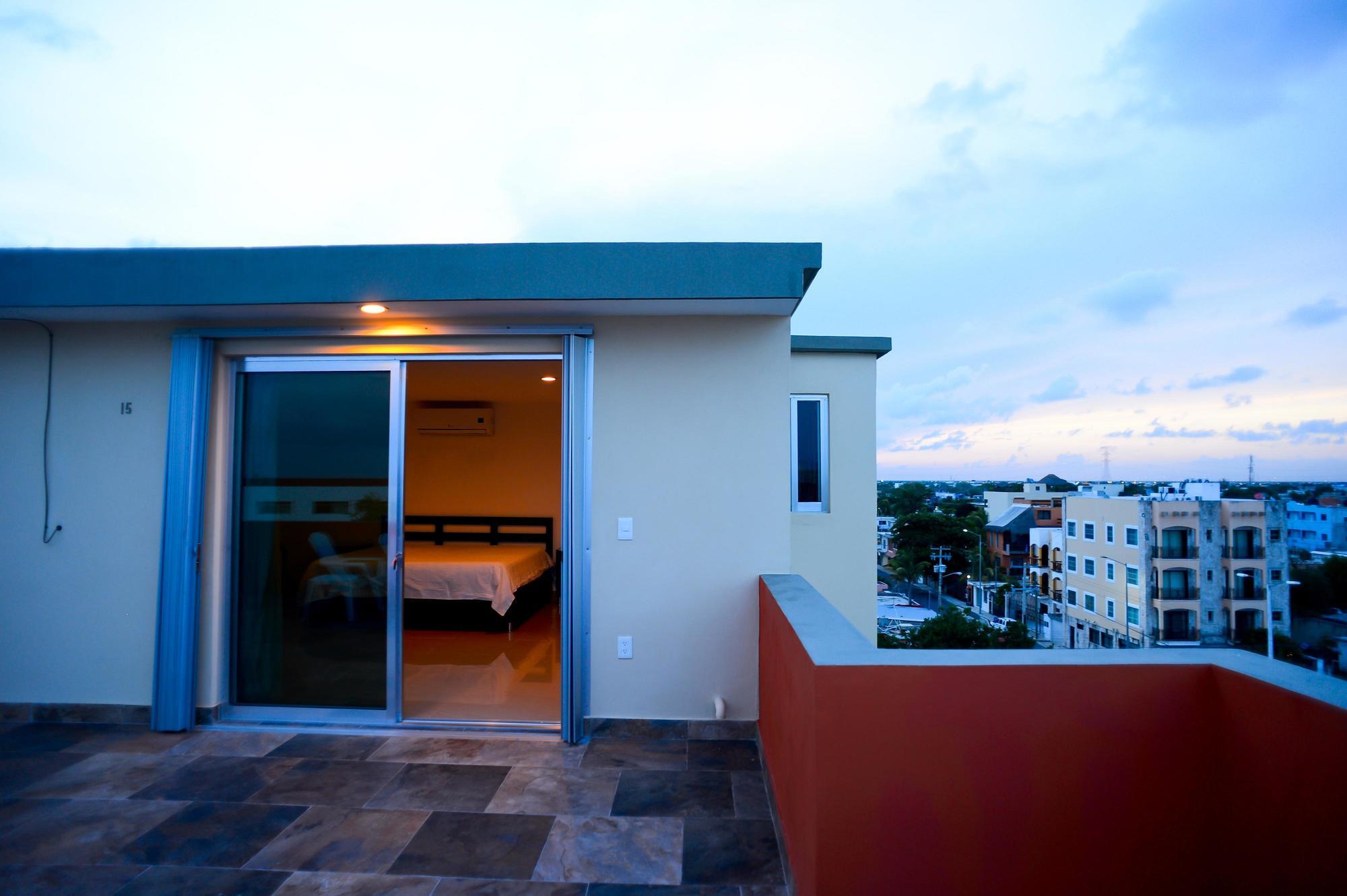 Sunrise 42 Suites Hotel Playa del Carmen Exteriör bild