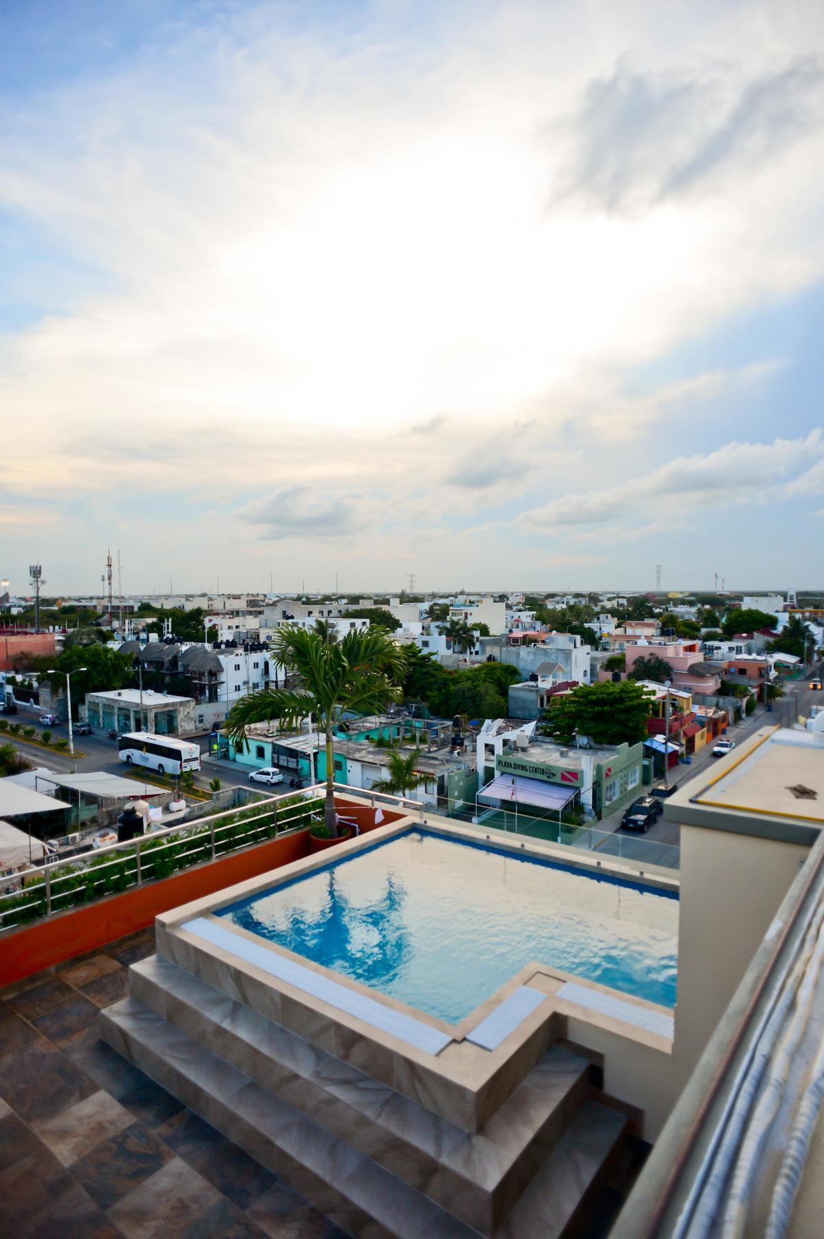 Sunrise 42 Suites Hotel Playa del Carmen Exteriör bild