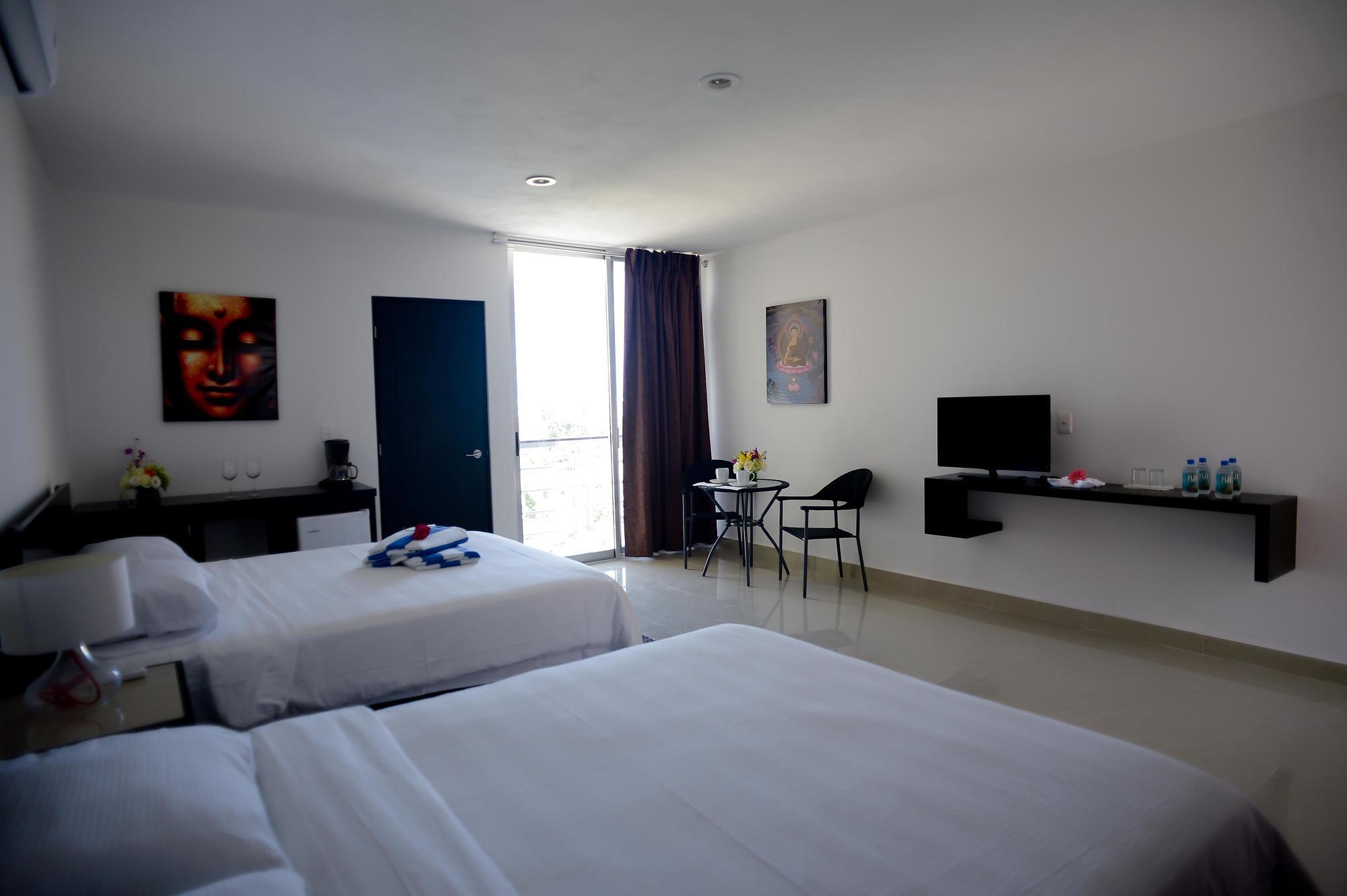 Sunrise 42 Suites Hotel Playa del Carmen Exteriör bild