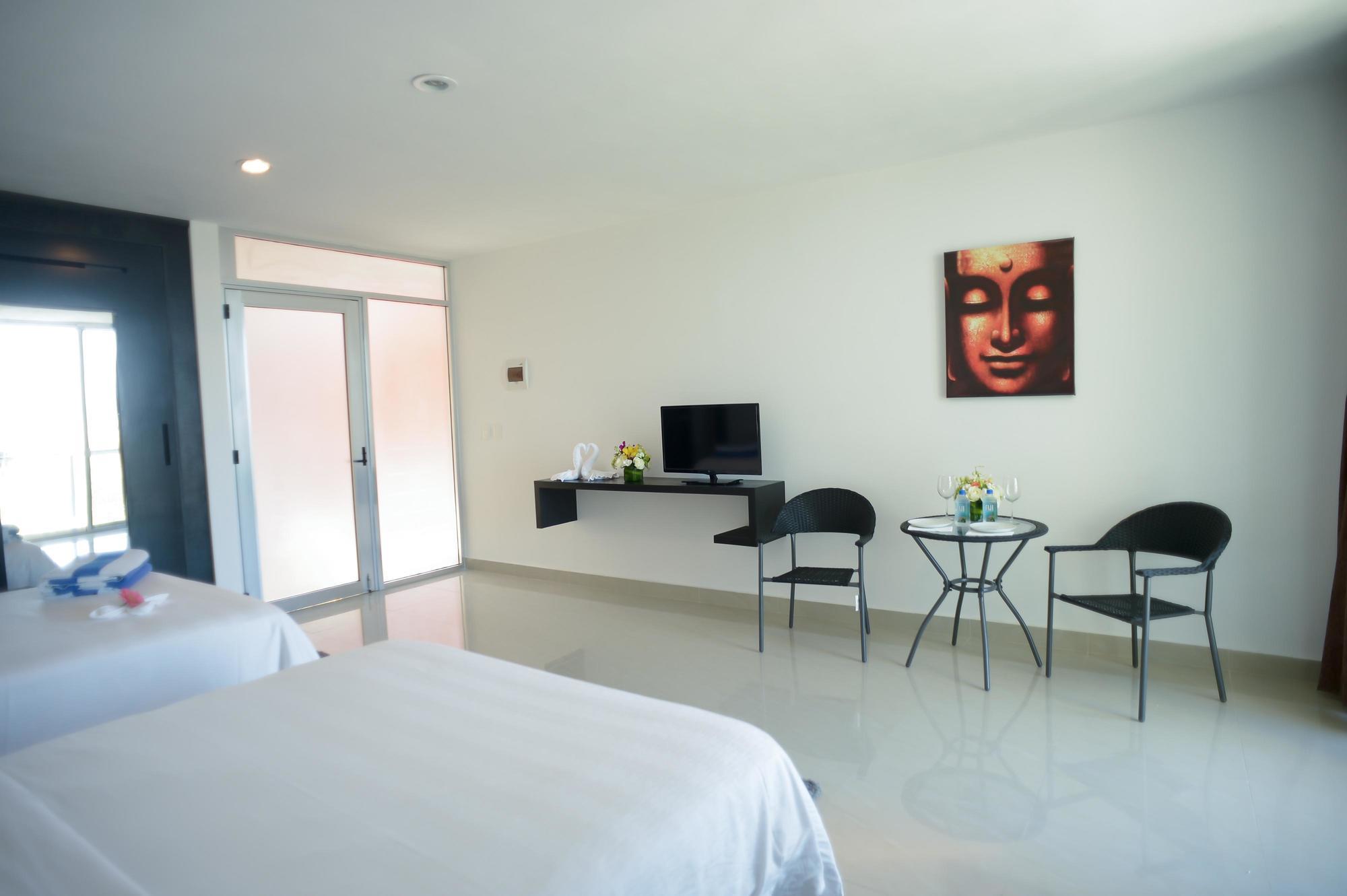 Sunrise 42 Suites Hotel Playa del Carmen Exteriör bild