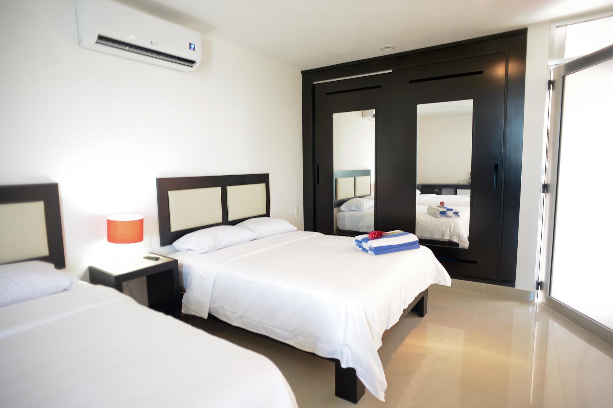 Sunrise 42 Suites Hotel Playa del Carmen Exteriör bild